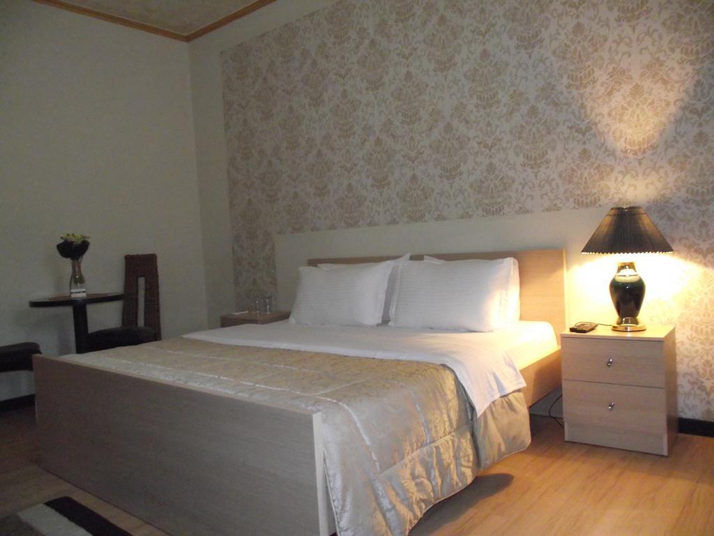 Hotel Eagle 티라나 외부 사진
