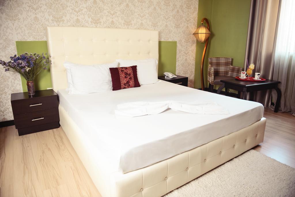 Hotel Eagle 티라나 외부 사진