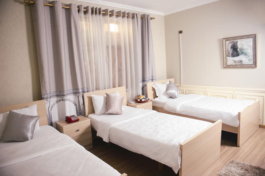 Hotel Eagle 티라나 외부 사진