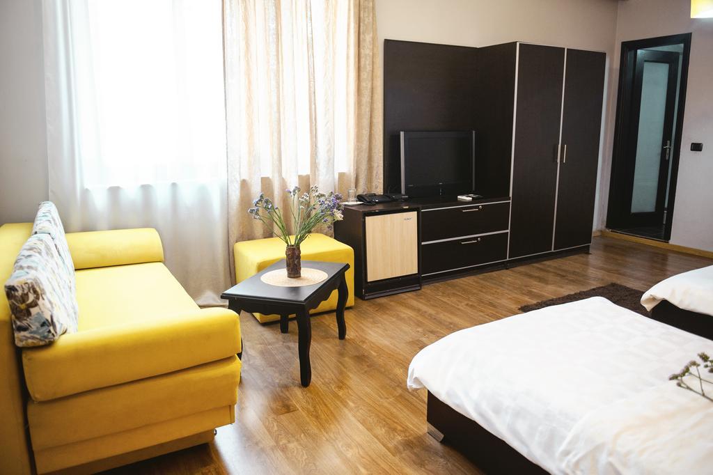 Hotel Eagle 티라나 객실 사진