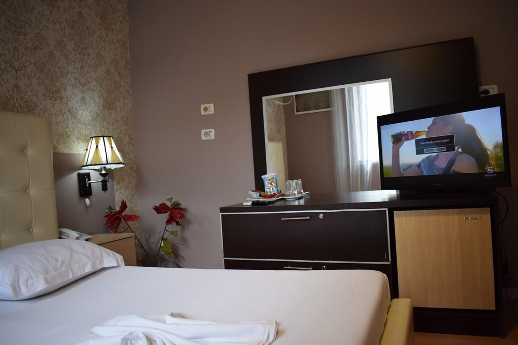Hotel Eagle 티라나 외부 사진