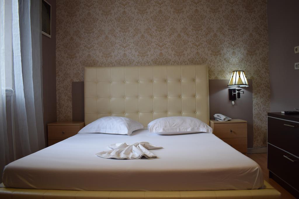 Hotel Eagle 티라나 외부 사진