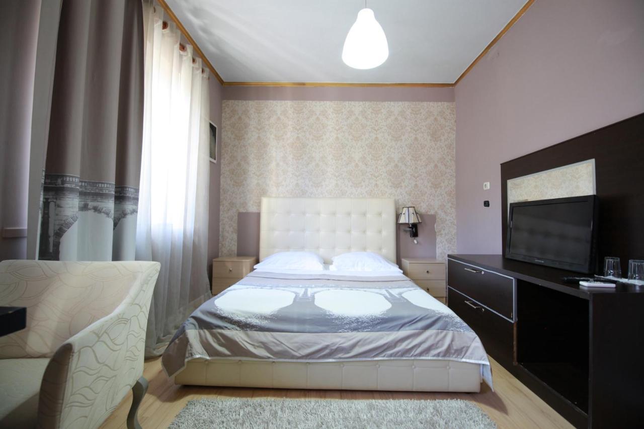 Hotel Eagle 티라나 외부 사진